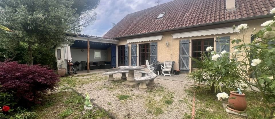 House 5 rooms of 132 m² in Oursbelille (65490)