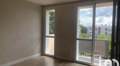 Apartment 3 rooms of 54 m² in Cholet (49300)