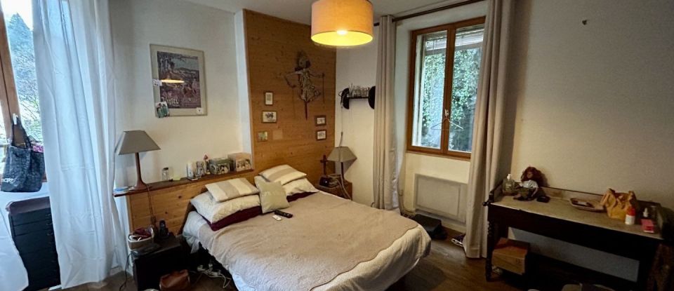 Maison 10 pièces de 200 m² à Eaux-Bonnes (64440)