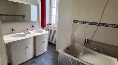 Town house 4 rooms of 140 m² in Saint-Glen (22510)