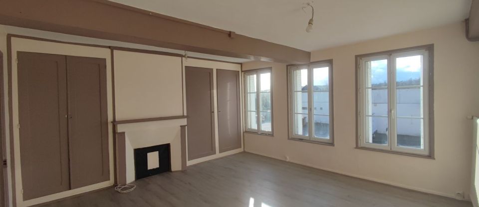 Town house 6 rooms of 128 m² in Gacé (61230)