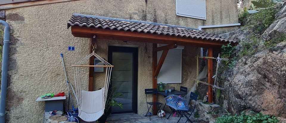 Maison 3 pièces de 111 m² à Charmes-sur-Rhône (07800)