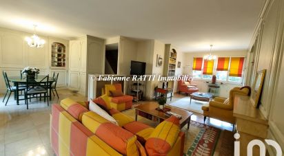 Traditional house 8 rooms of 190 m² in Houilles (78800)