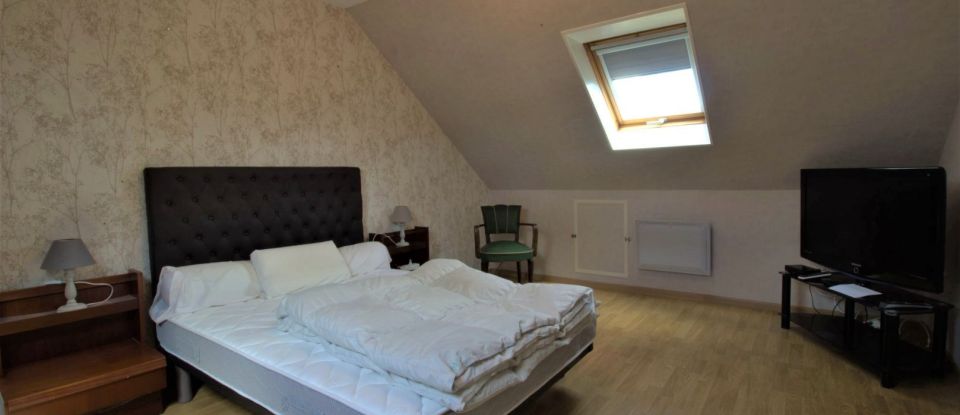 House 6 rooms of 150 m² in Villemandeur (45700)