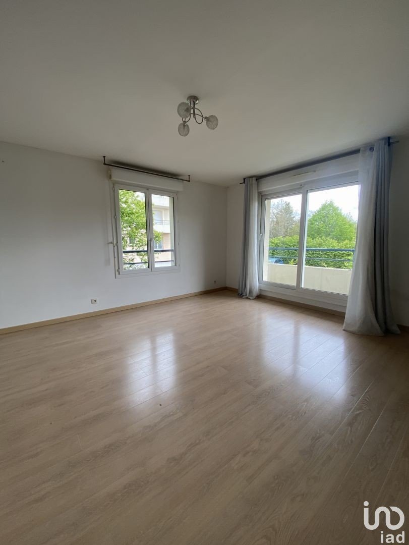Appartement 3 pièces de 65 m² à Chanteloup-les-Vignes (78570)
