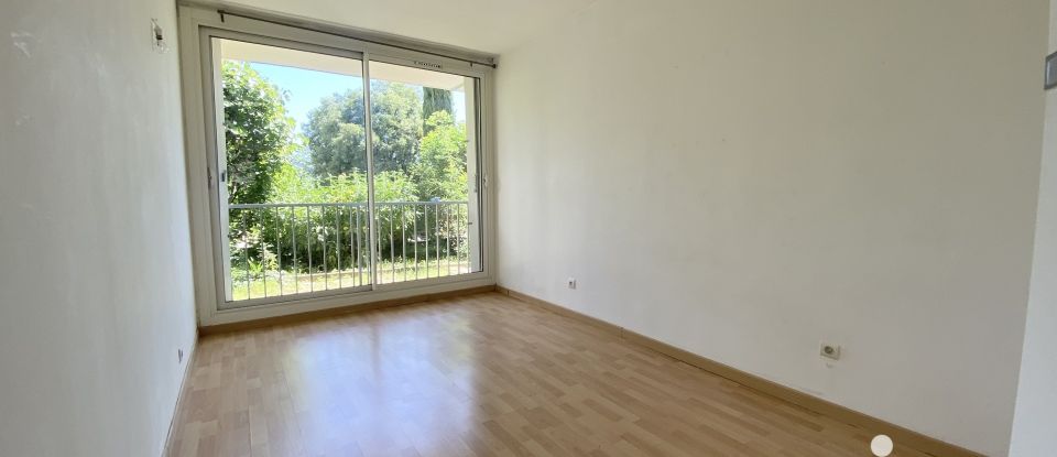 Appartement 4 pièces de 80 m² à Toulon (83100)