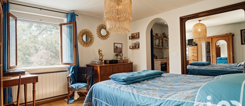 Maison traditionnelle 6 pièces de 180 m² à Sainte-Maxime (83120)
