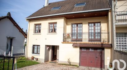 Traditional house 8 rooms of 172 m² in Pontault-Combault (77340)