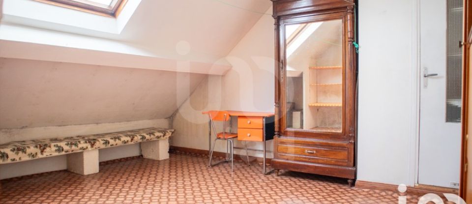 Maison traditionnelle 8 pièces de 172 m² à Pontault-Combault (77340)