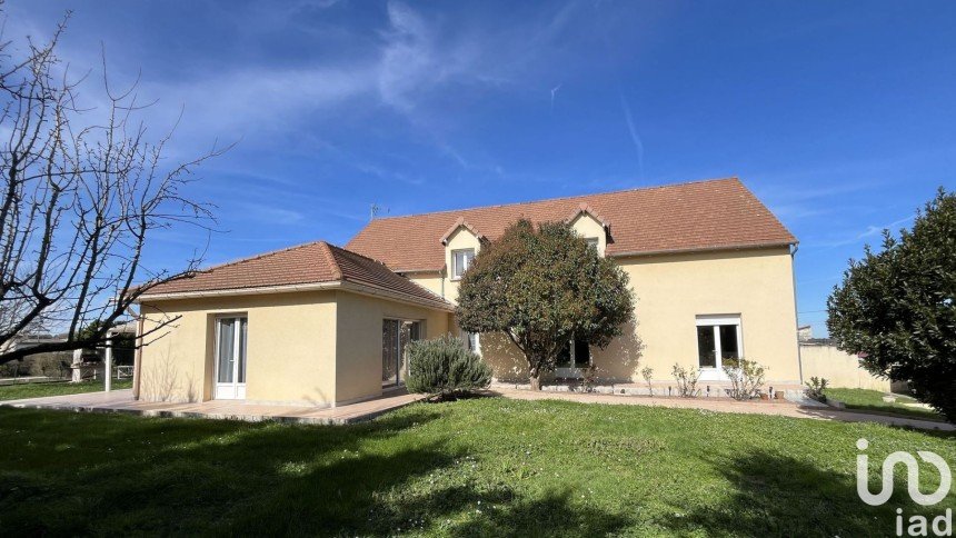 House 9 rooms of 324 m² in Châtellerault (86100)