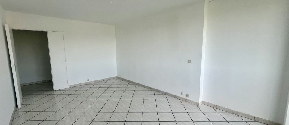 Apartment 4 rooms of 81 m² in Taverny (95150)