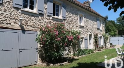 House 4 rooms of 138 m² in Haravilliers (95640)