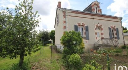 House 5 rooms of 106 m² in Cours-les-Barres (18320)