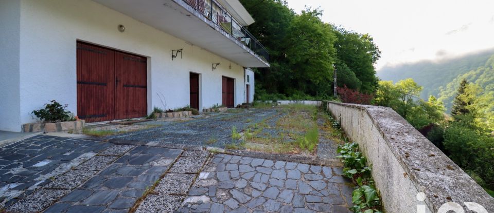 Maison 4 pièces de 104 m² à Soursac (19550)