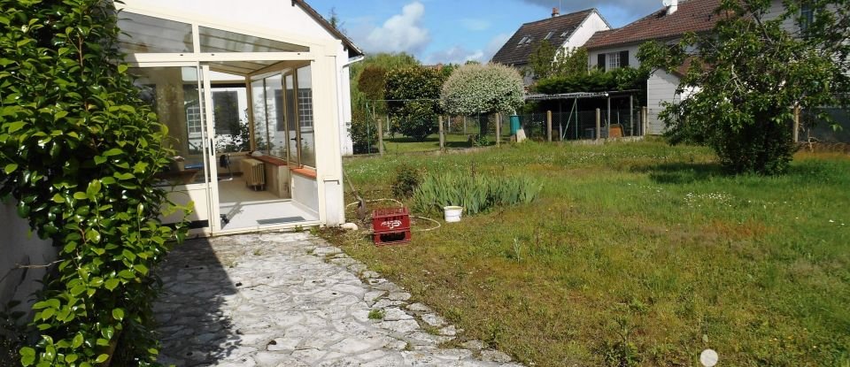 House 4 rooms of 77 m² in Nouan-le-Fuzelier (41600)