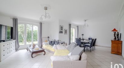 House 6 rooms of 162 m² in Mordelles (35310)