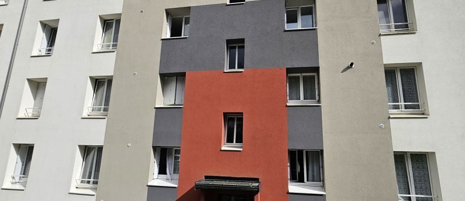 Apartment 3 rooms of 70 m² in Morlaix (29600)