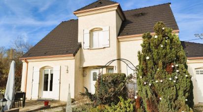 House 6 rooms of 144 m² in Saint-Memmie (51470)