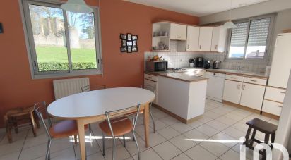 Traditional house 4 rooms of 106 m² in Pouzauges (85700)
