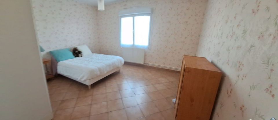 House 4 rooms of 108 m² in Cléré-les-Pins (37340)