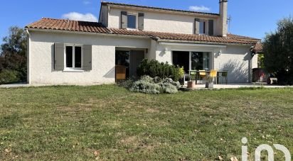 Country house 6 rooms of 175 m² in Meursac (17120)