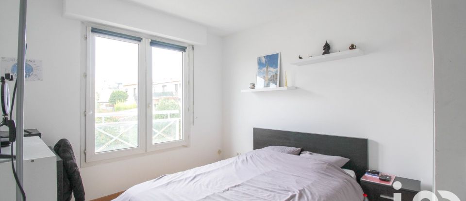 Apartment 4 rooms of 77 m² in Saint-Laurent-du-Var (06700)