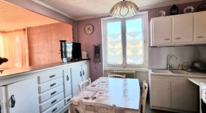 House 6 rooms of 180 m² in Saint-Just-Malmont (43240)