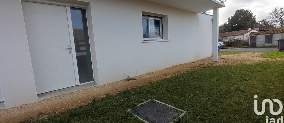 Appartement 3 pièces de 77 m² à Poitiers (86000)