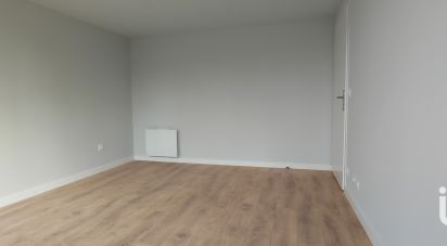 Apartment 3 rooms of 77 m² in Poitiers (86000)
