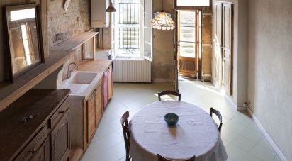 Maison 4 pièces de 85 m² à Arles (13200)