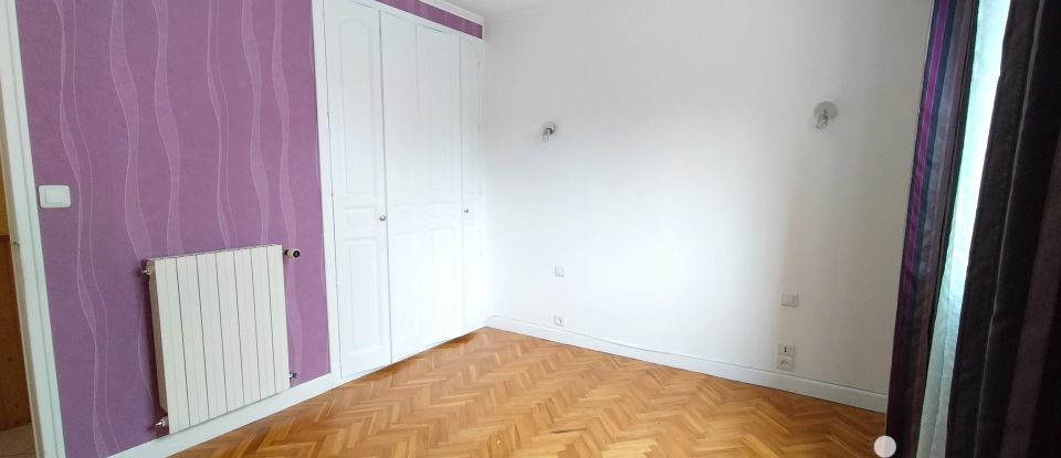House 4 rooms of 113 m² in - (50440)