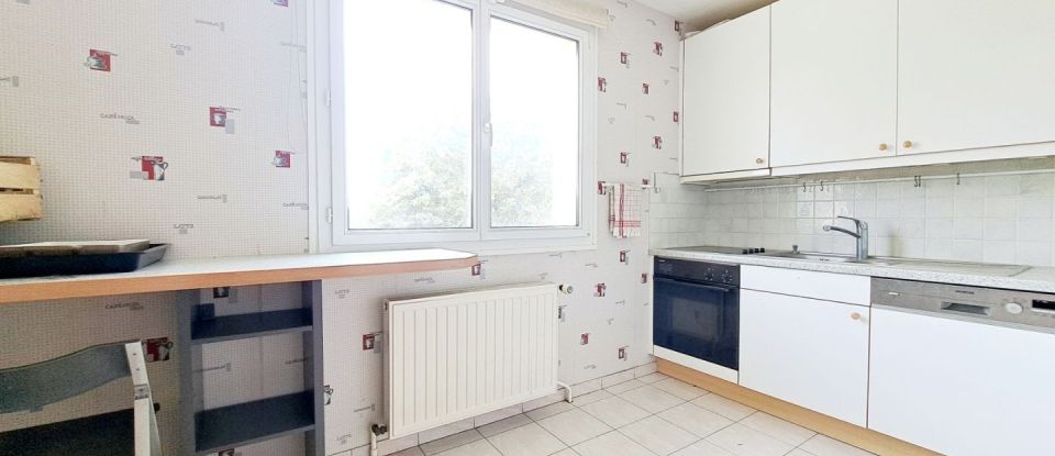 House 6 rooms of 128 m² in Saint-Mard (77230)