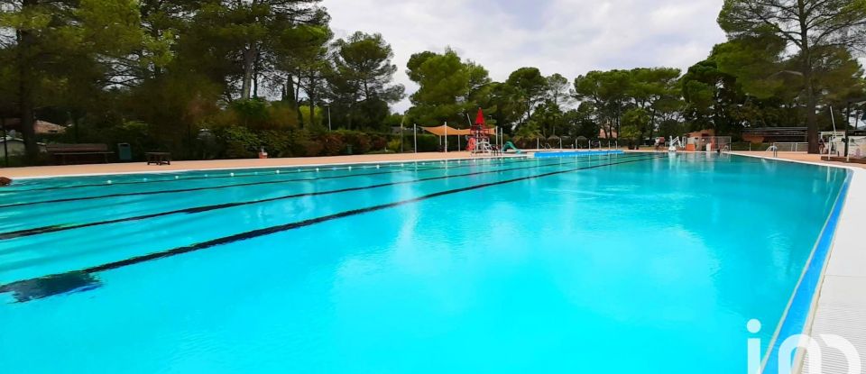 Leisure facility of 302 m² in Fréjus (83600)