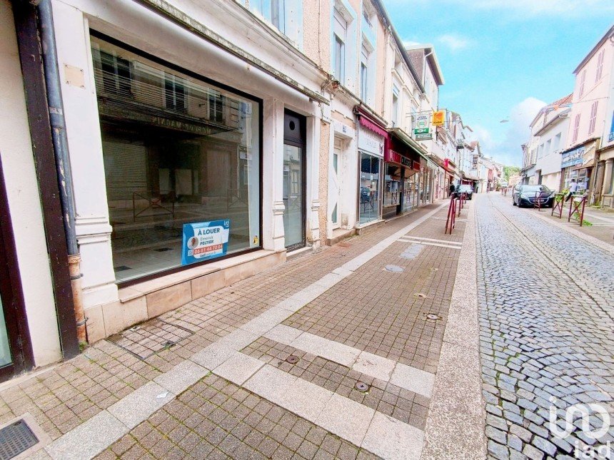 Retail property of 55 m² in Bourbonne-les-Bains (52400)
