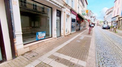 Retail property of 55 m² in Bourbonne-les-Bains (52400)