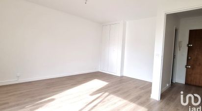 Apartment 2 rooms of 46 m² in Montrouge (92120)