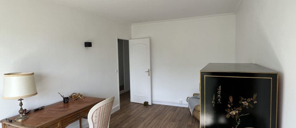 Apartment 4 rooms of 100 m² in Enghien-les-Bains (95880)