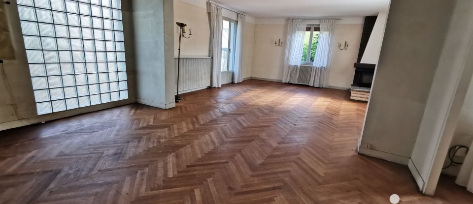 Traditional house 9 rooms of 192 m² in Melun (77000)