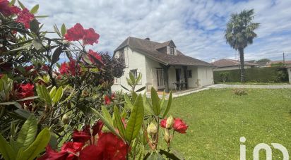 Traditional house 4 rooms of 95 m² in Lescar (64230)