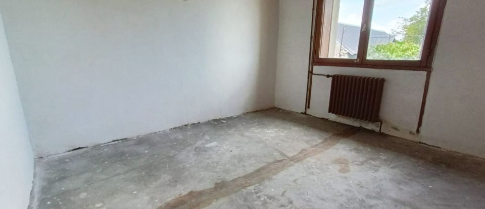 House 7 rooms of 227 m² in Huêtre (45520)