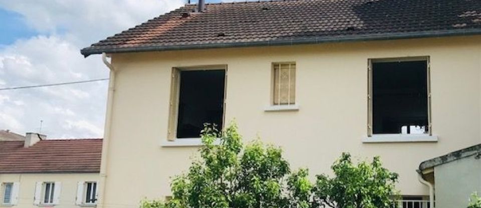 House 3 rooms of 90 m² in Montluçon (03100)