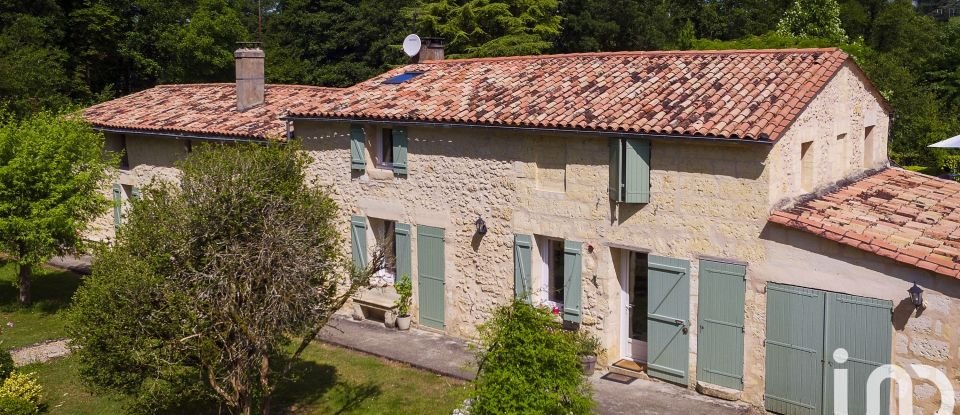 Maison de village 11 pièces de 261 m² à Fargues-Saint-Hilaire (33370)