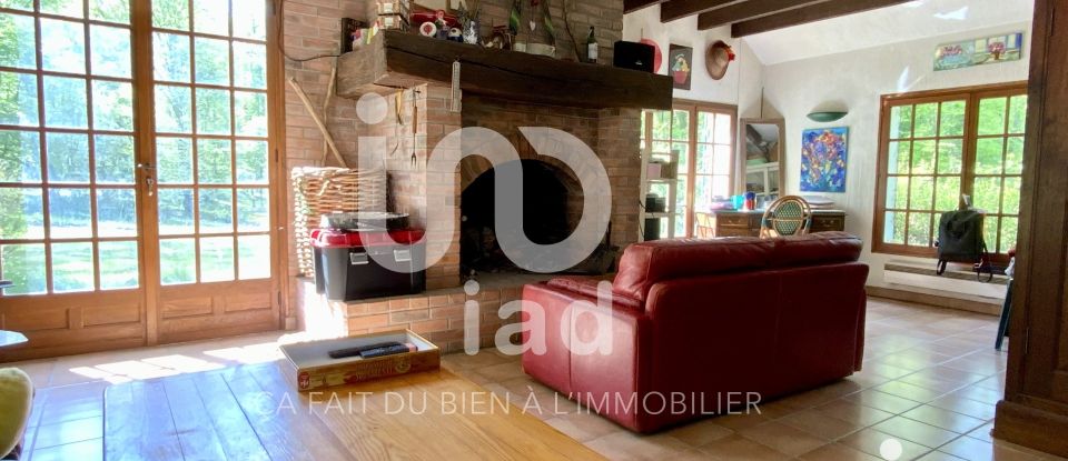 House 10 rooms of 224 m² in Ablis (78660)