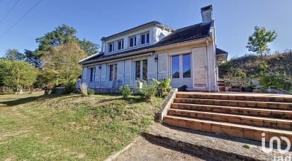House 6 rooms of 126 m² in Saint-Amand-Montrond (18200)