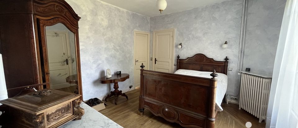 Traditional house 5 rooms of 126 m² in Gagny (93220)