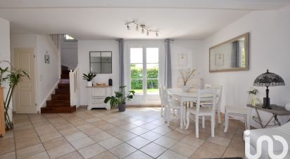 Pavilion 5 rooms of 130 m² in Orgeval (78630)