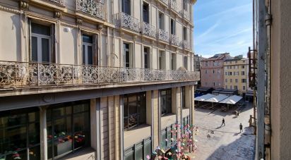 Appartement 2 pièces de 52 m² à Toulon (83000)