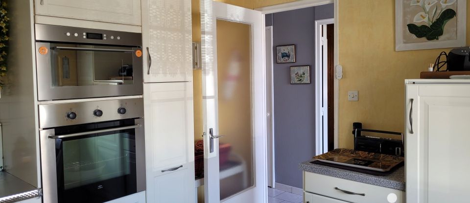 Town house 5 rooms of 100 m² in Gueugnon (71130)