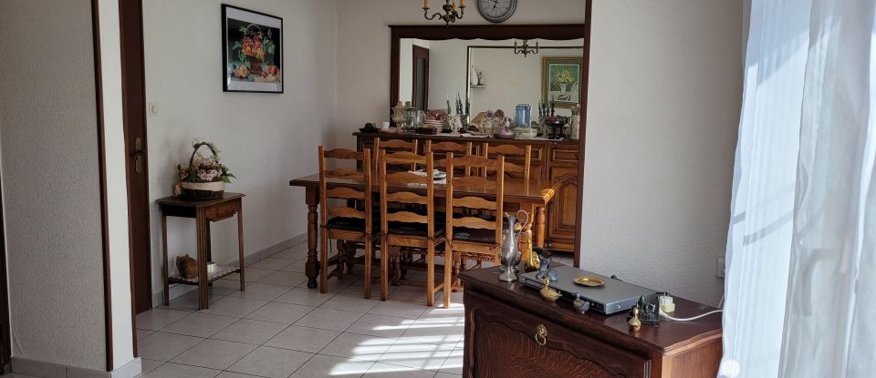 Town house 5 rooms of 100 m² in Gueugnon (71130)