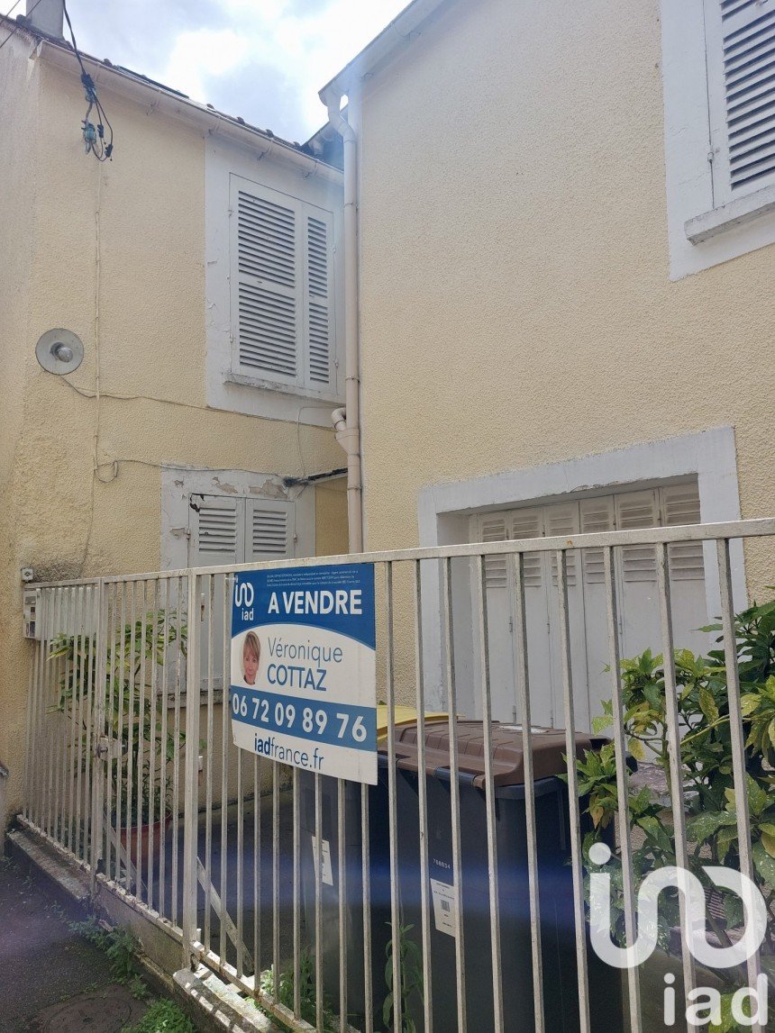 Town house 4 rooms of 68 m² in Saint-Mammès (77670)